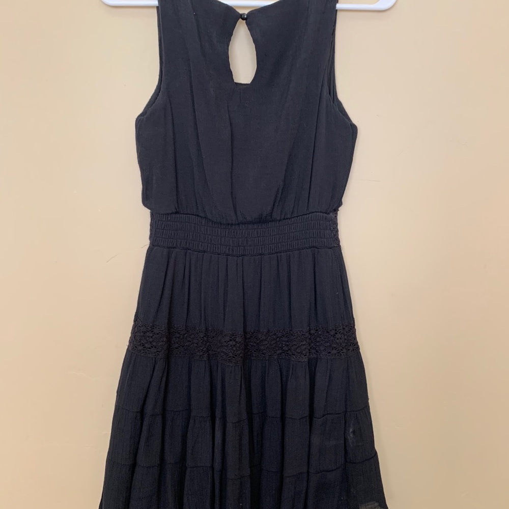 Black short sleeveless dress